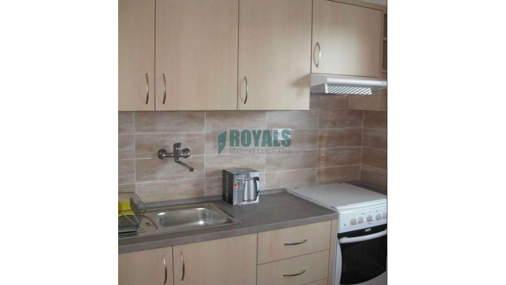 5i byt na poschodí rodinného domu na prenájom, kompletne zariadený, 2 balkóny, Lamač