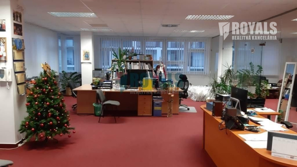 Reprezentatívne administratívne priestory, Račianska