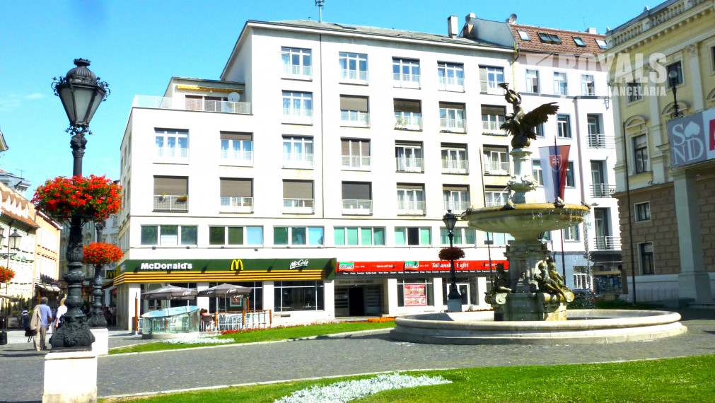 4i byt s balkónom, unikátna poloha, predaj, Staré Mesto