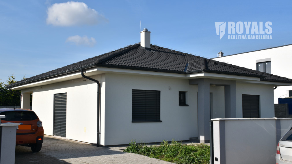 Skolaudovaná novostavba, bungalov, čiastočne zariadený, Miloslavov