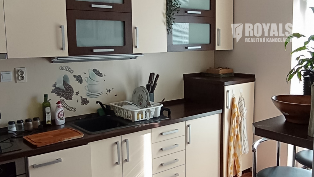 !! NOVÁ CENA !! Útulný 2izb byt s balkónom