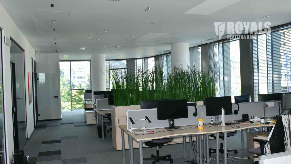 Unikátne kancelárske priestory v Starom Meste na prenájom