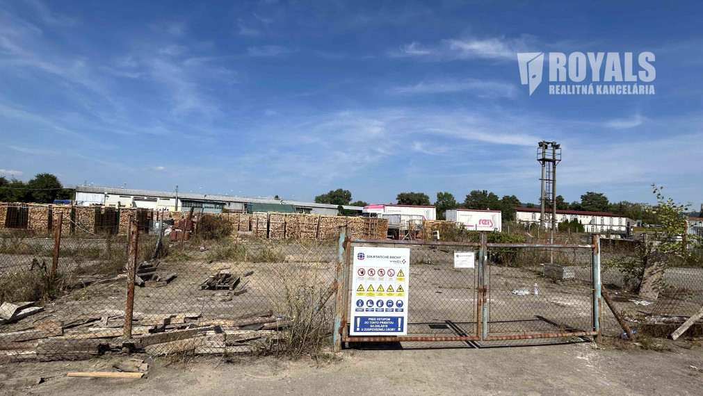 Oplotené spevnené plochy a kontajnerové sklady, prístup 24/7, Stupava