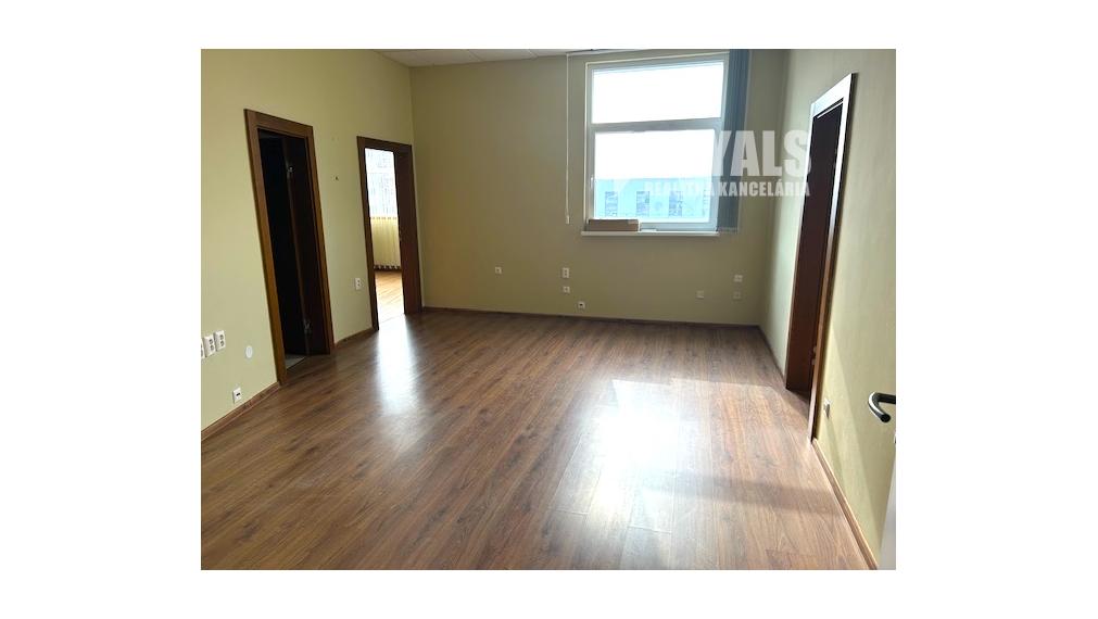 Manažérsky 3i byt v kancelárskej budove, sklad, prenájom, Vajnorská ulica, Bratislava