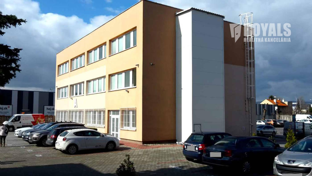 Kancelárke priestory s vlastným parkingom v susedstve IKEA a nákupného centra AVION