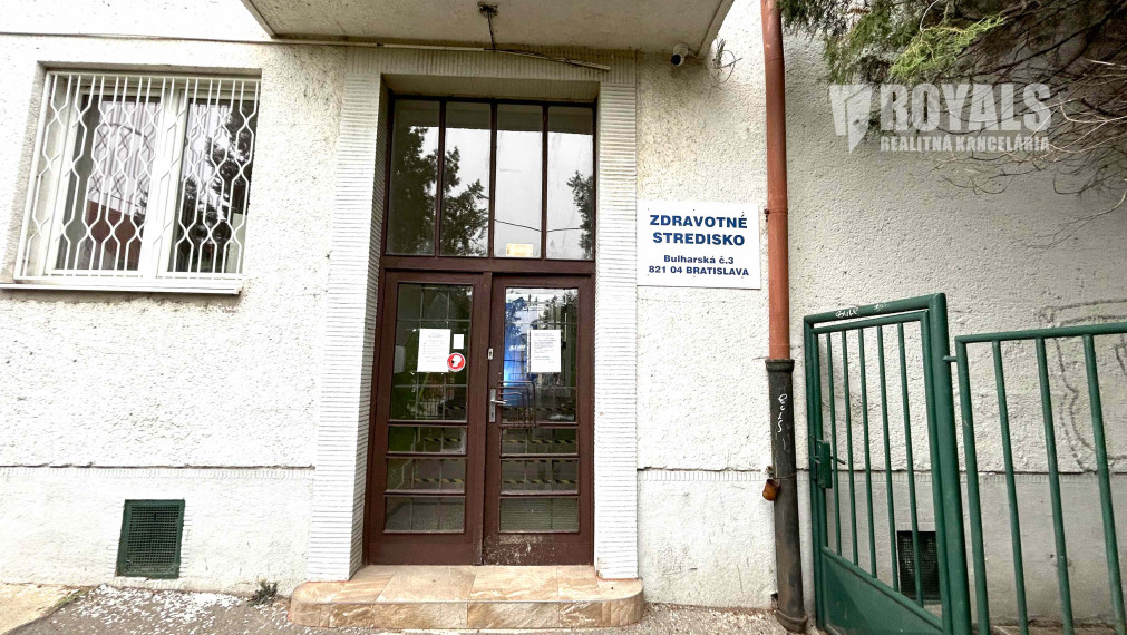 Samostatná abmulancia s kabínkami na prenájom, poliklinika s lekárňou Bulharská