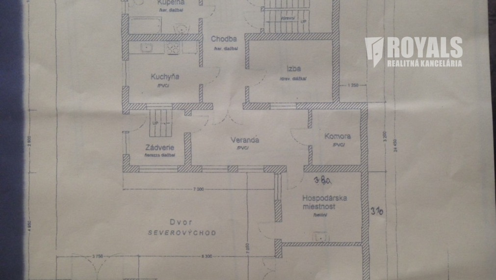 Priestranný 4-izbový dom s veľkým pozemkom a možnosťou ďalšieho využitia – Viničné (1 960 m²)
