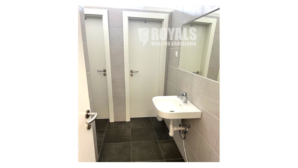 Kancelárske a skladové priestory na prenájom, Vajnorská ulica, Bratislava