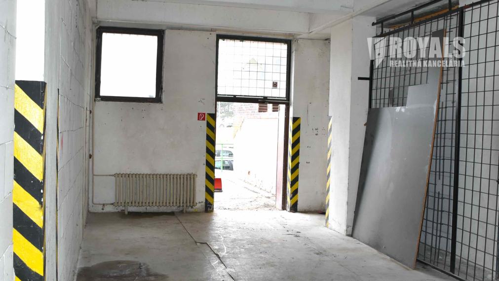 Vykurovaný malý sklad s rampou, predaj, Devínska Nová Ves