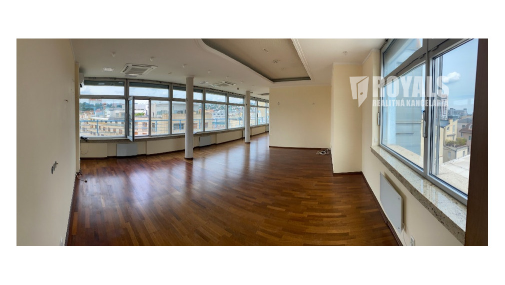 Výnimočné bývanie s výhľadom na Staré Mesto Bratislavy