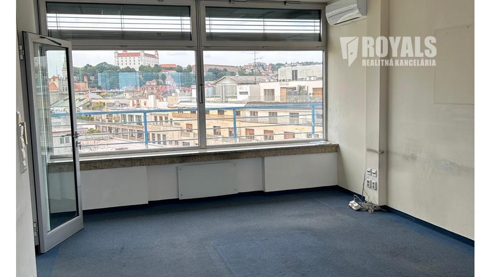 Výnimočné bývanie s výhľadom na Staré Mesto Bratislavy