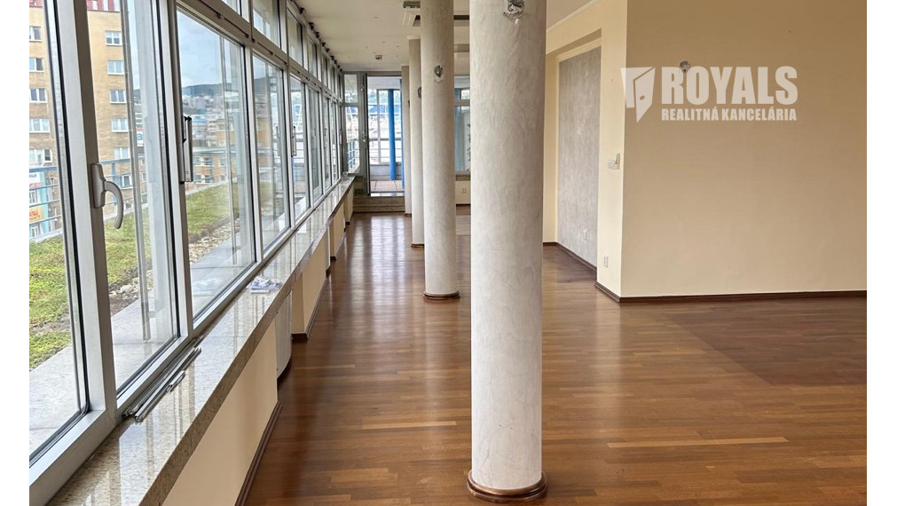 Výnimočné bývanie s výhľadom na Staré Mesto Bratislavy