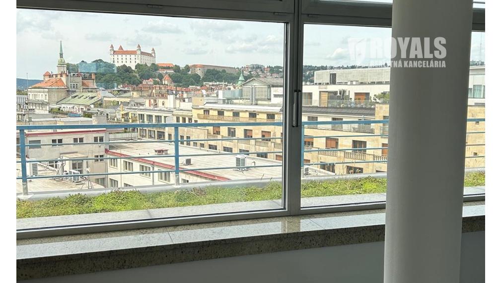Výnimočné bývanie s výhľadom na Staré Mesto Bratislavy