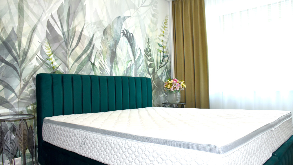 2i byt kompletne zariadený, terasa, pochôdzny šatník, pivnica, garáž, spoločný bazén, Hradská