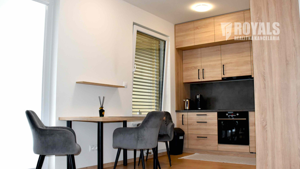 Kompletne zariadený nový 2i byt v susedstve nemocnice Bory, loggia, parkovacie miesto, Jána Langoša