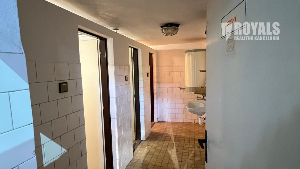 Výrobná/skladová hala na prenájom, spevnené plochy, Senec