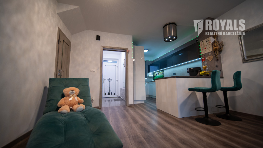 Znížená cena!!! Moderný 4-izbový dom s výhľadom na zeleň