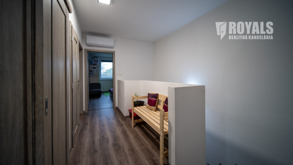 Znížená cena!!! Moderný 4-izbový dom s výhľadom na zeleň