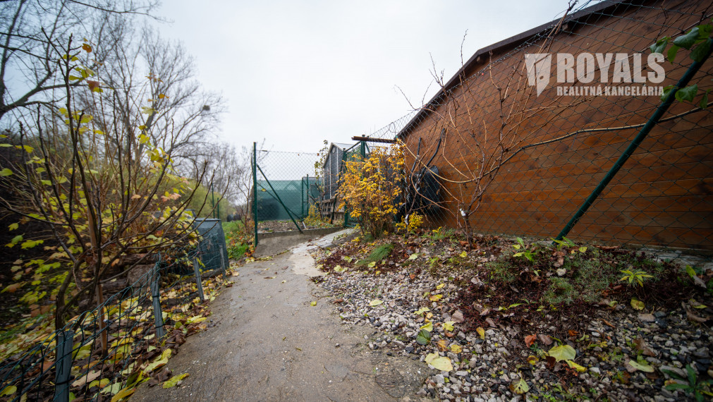 Znížená cena!!! Moderný 4-izbový dom s výhľadom na zeleň
