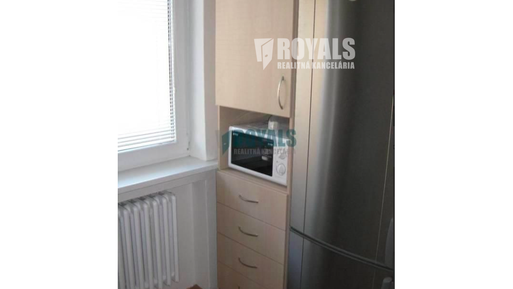 Kompletne zariadený 5i byt na poschodí rodinného domu, 2 balkóny, Lamač