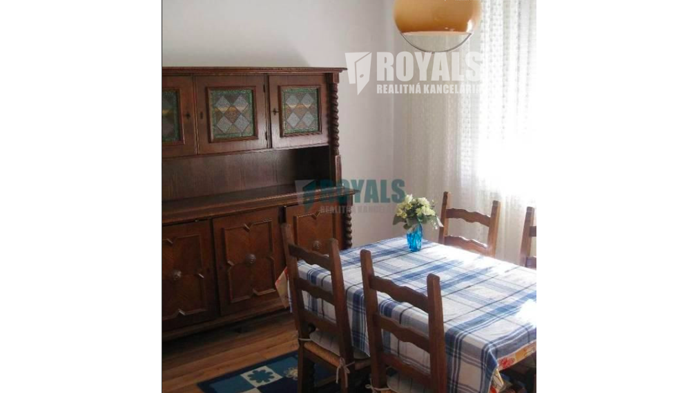 Kompletne zariadený 5i byt na poschodí rodinného domu, 2 balkóny, Lamač