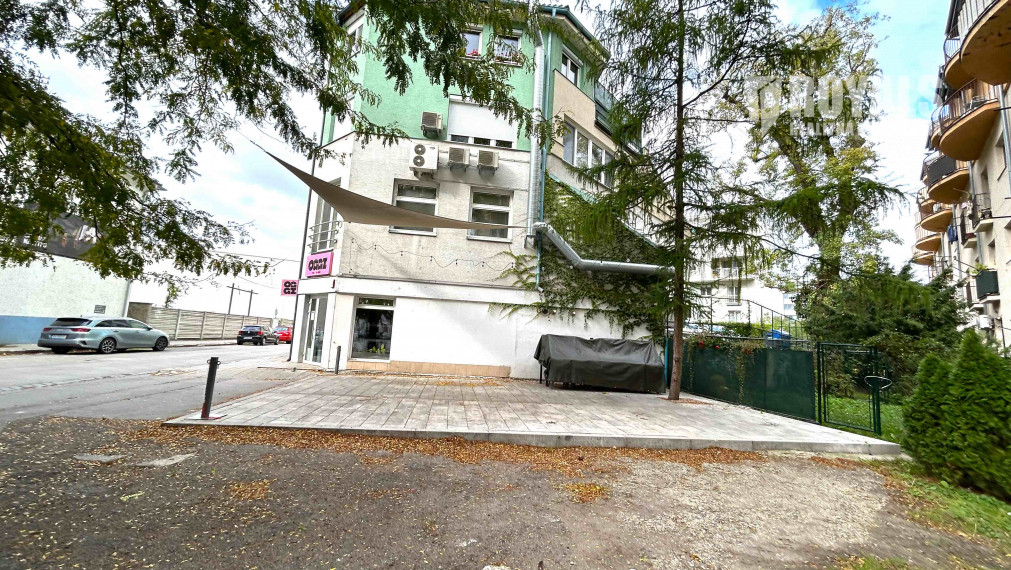 Dva prepojené nebytové priestory s recepciou/čakárňou na prenájom, Bazová ulica