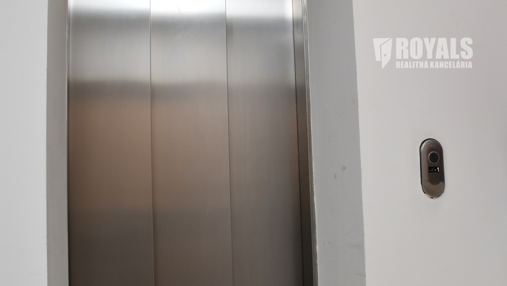 4i byt v štandarde na predaj, kompletná rekonštrukcia, Staré Mesto, Gunduličova, Bratislava