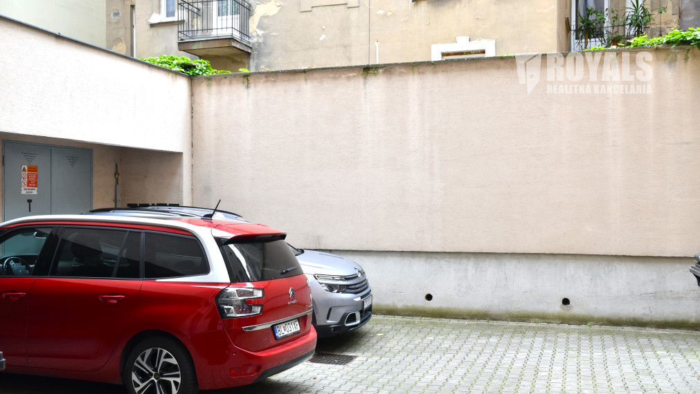 4i byt v štandarde na predaj, kompletná rekonštrukcia, Staré Mesto, Gunduličova, Bratislava