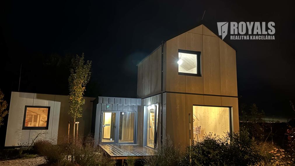 Rodinný dom prepojený s ateliérom, investícia, bývanie a podnikanie pod jednou strechou, Rusovce