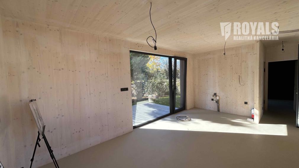 Montovaný drevodom so záhradou na predaj, Rusovce