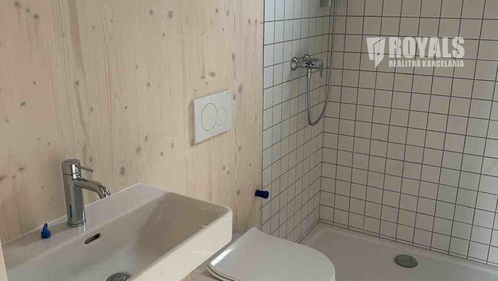 Montovaný drevodom so záhradou na predaj, Rusovce