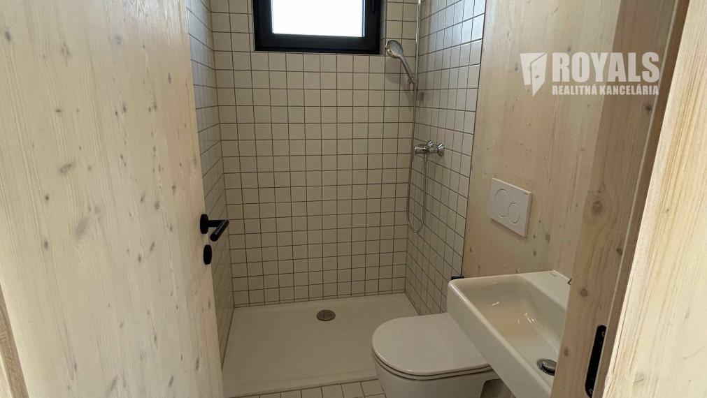 Montovaný drevodom so záhradou na predaj, Rusovce