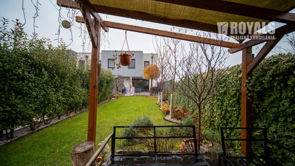 Moderný 4-izbový byt s výhľadom na zeleň