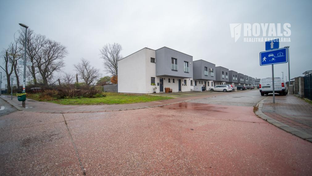 Moderný 4-izbový byt s výhľadom na zeleň