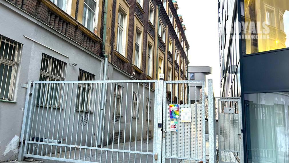 Odstúpenie zabehnutého, kompletne vybaveného detského centra, Bratislava, Staré Mesto