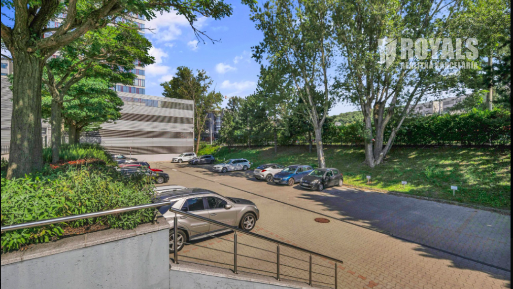 Moderné kancelárske priestory na prenájom, recepcia, parking, Patrónka, West End Tower