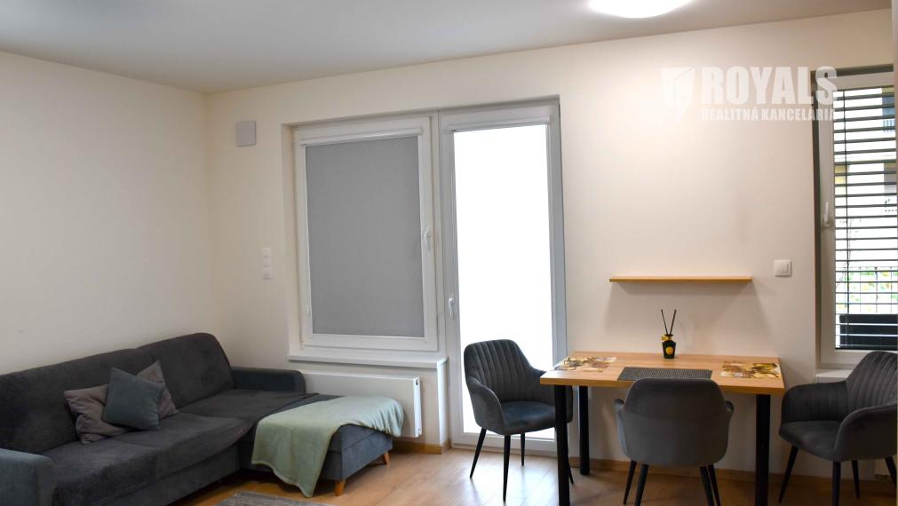 Kompletne zariadený nový 2i byt v susedstve nemocnice Bory, loggia, parkovacie miesto, Jána Langoša