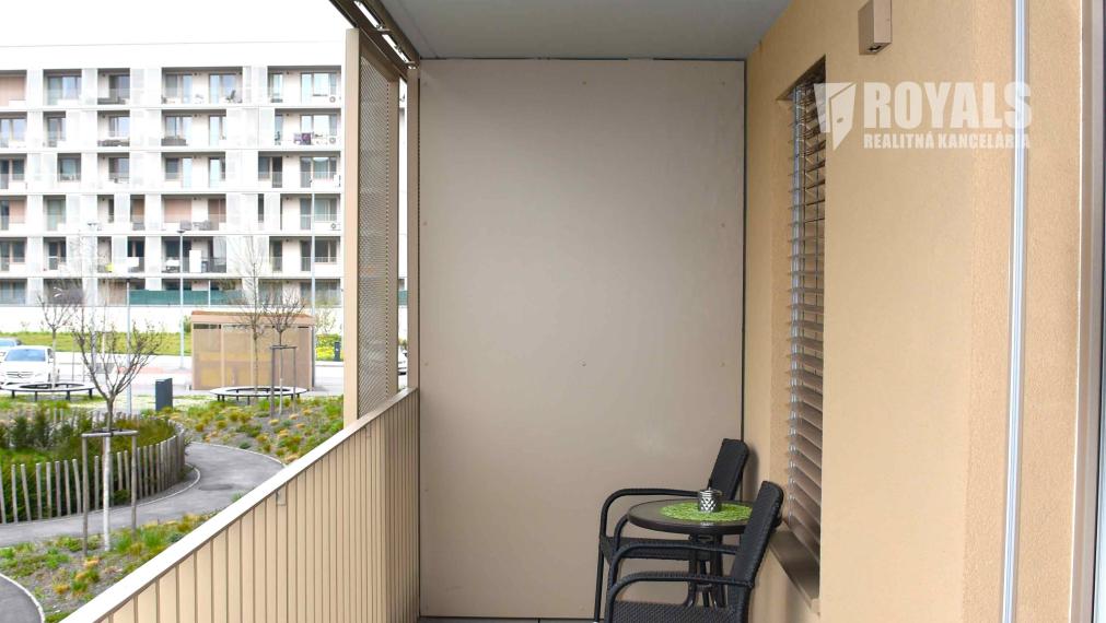 Kompletne zariadený nový 2i byt v susedstve nemocnice Bory, loggia, parkovacie miesto, Jána Langoša