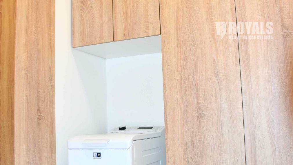 Kompletne zariadený nový 2i byt v susedstve nemocnice Bory, loggia, parkovacie miesto, Jána Langoša