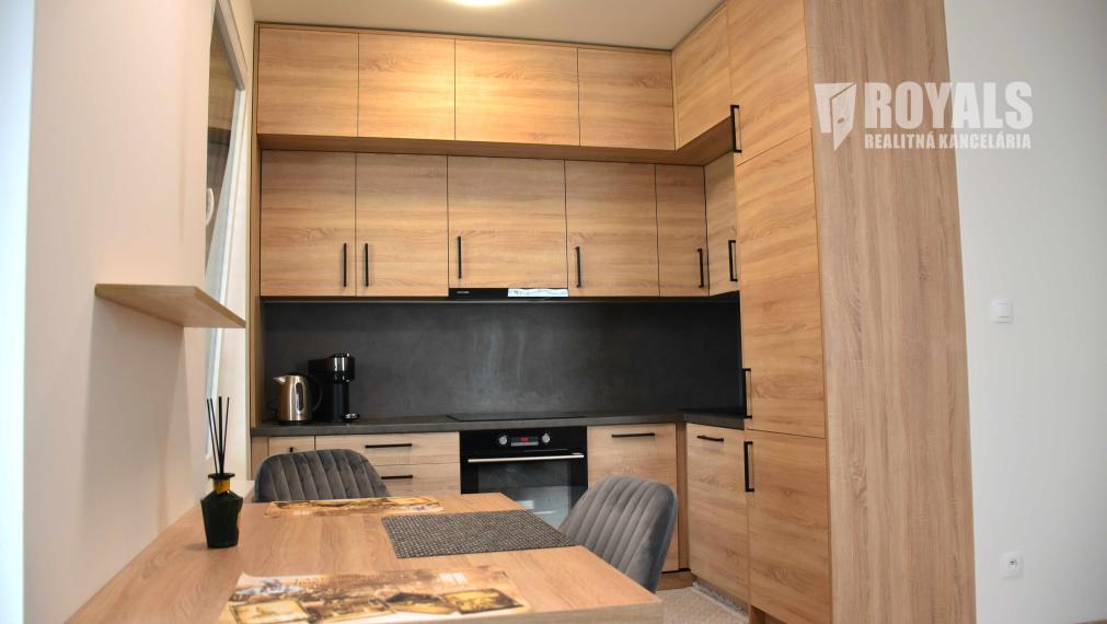 Kompletne zariadený nový 2i byt v susedstve nemocnice Bory, loggia, parkovacie miesto, Jána Langoša