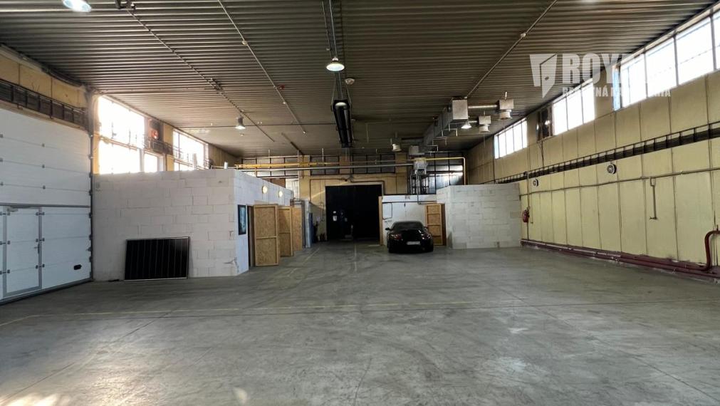 Výrobná/skladová hala na prenájom, spevnené plochy, Senec