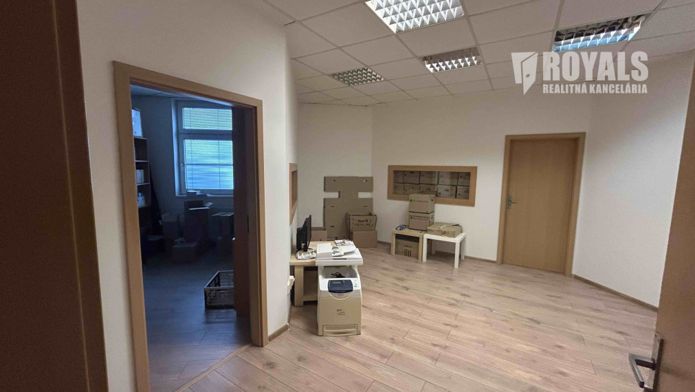 Nebytový, kancelársky priestor na prenájom 10 min. od Nivy centra, parking, Bazová ulica