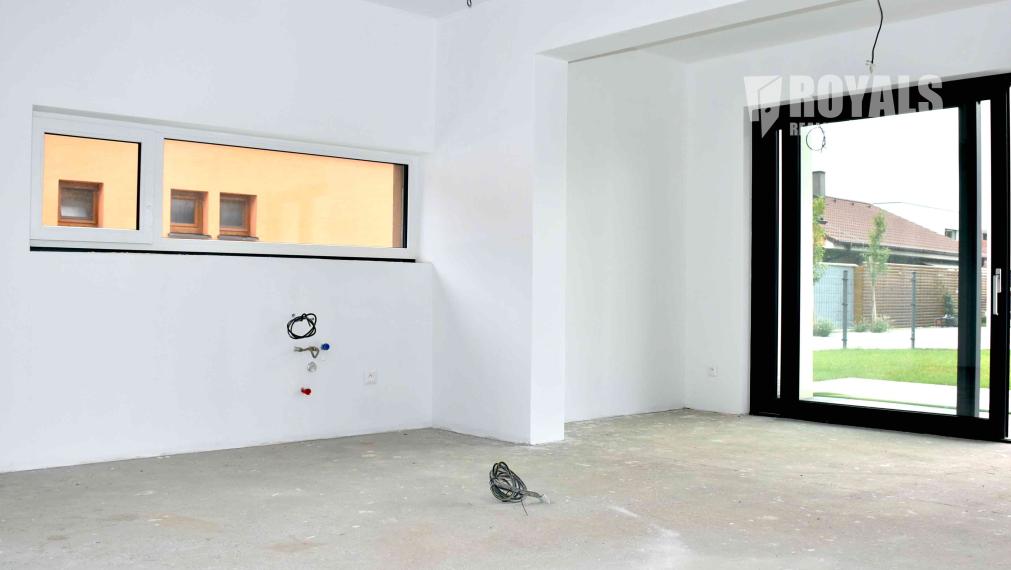 Moderný rodinný dom, záhrada, terasa, tichá lokalita, Jarovce