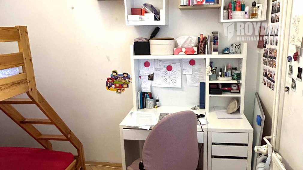 Kompletne zariadený 1,5i byt s veľkým potenciálom, loggia po celej šírke bytu, pivnica, Ružinov