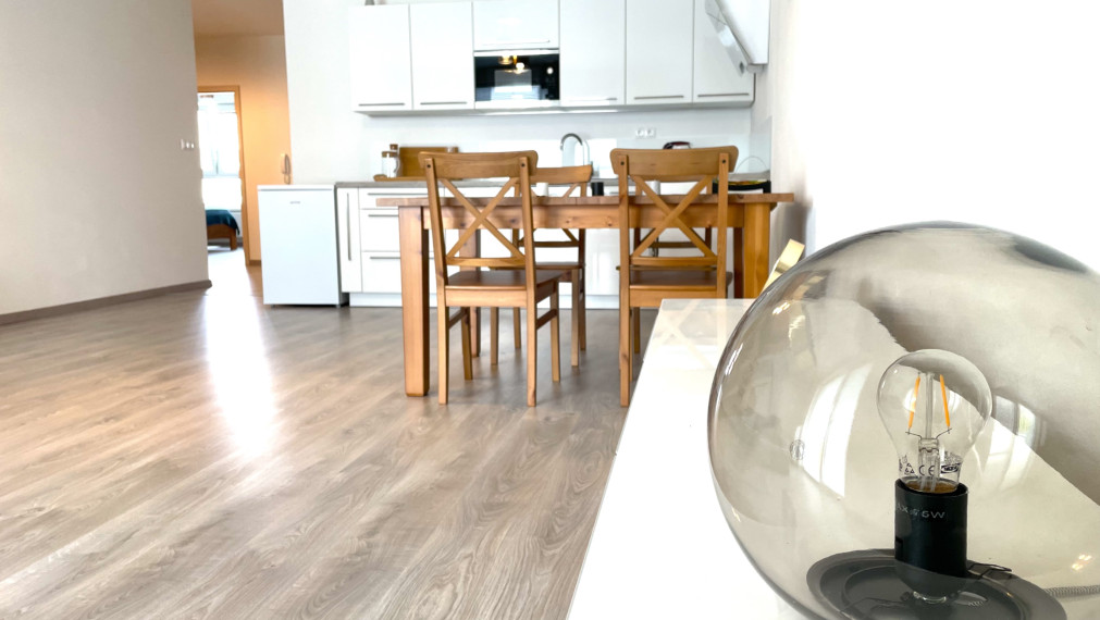 Kompletne vybavený 3i byt, balkón, 2 garážové státia, Dúbrava