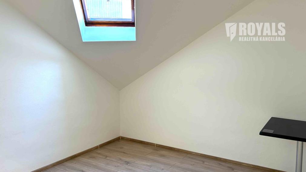 Nebytový, kancelársky priestor na prenájom 10 min. od Nivy centra, parking, Bazová ulica