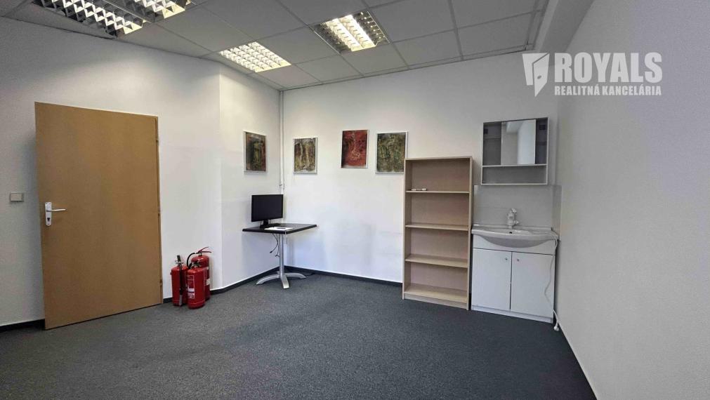 Nebytový, kancelársky priestor na prenájom 10 min. od Nivy centra, parking, Bazová ulica