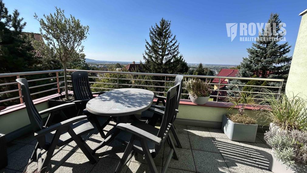 Kompletne zariadený 4i byt na prenájom, loggia, terasa, garáž pre 2 autá, Bratislava IV