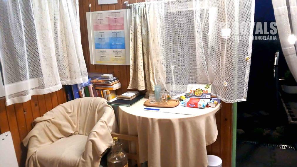 Záhrada s celoročne obývateľným zatepleným, obytným kontajnerom, voda, elektrika, prístup autom