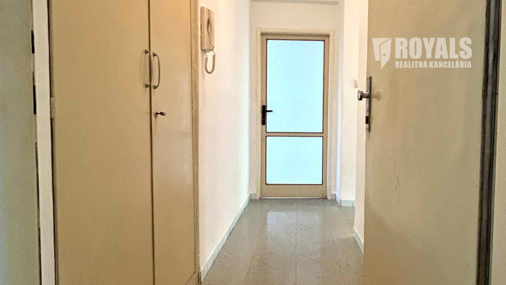 2i byt s pivnicou na atraktívnej adrese, pôvodný stav, možnosť dispozičných zmien, Niťová